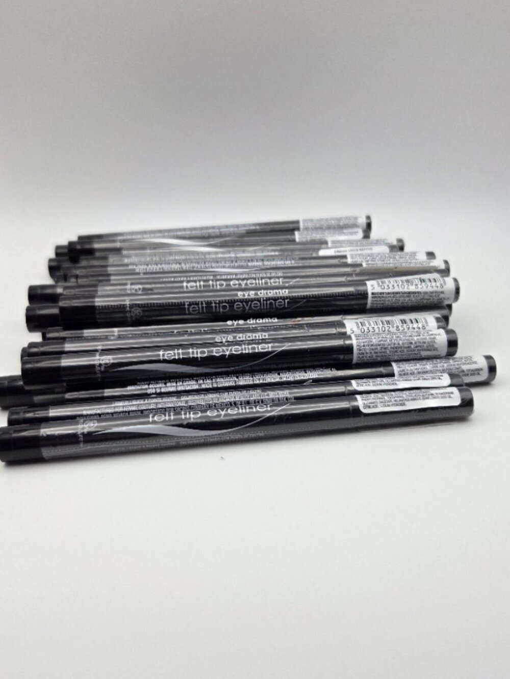 SEALED 33x Femme Couture (FC) Eye Drama Felt Tip Eyeliner - Black